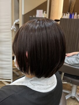 アルターリール(aL ter Rire) イメチェン/ホワイトブロンド/外ハネボブ/ワイドバング/杉田花乃