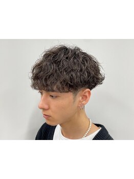 サロンの仕上がりが家でも簡単に再現できる《波巻きスパイラルパーマ》で、かっこいいをライフスタイルに*