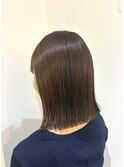 切りっぱなしボブ/ミディアムボブ/外ハネスタイル