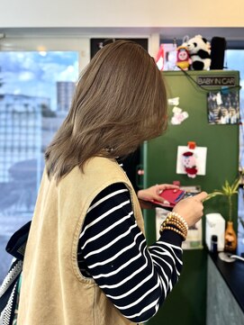 アラレ(ARARE) レイヤーカット×ミルクティーグレージュ