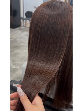 縮毛矯正で乾かすだけでこの髪なれます！