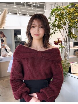 ジゼラ(GISELA) レイヤーカット レイヤーボブ 透明感カラー ミディアムレイヤー