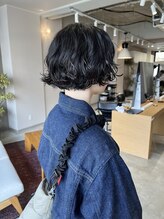 《橋本明里》柔らかい質感の『ニュアンスパーマ』でこなれ感のある無造作ヘアに♪朝のスタイリングも簡単に
