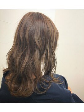 リープテイスト(Leap Taste) ハイライトアッシュベージュ。