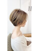 ジジ 代々木(Gigi)&nbsp;[Gigi代々木]ハリ ナチュラルベージュのショートボブ