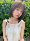 前髪薄め切りっぱなしボブと透明感ハイライトカラー♪