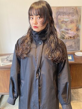 ヘアーアイストゥーレ(HAIR ICI TRE) ウルフ　ロングパーマ　　担当　渡邉桜桃