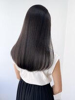 ネイヴィル オモテサンドウ(navile omotesando)&nbsp;ヌードグレージュ×髪質改善ミディアム