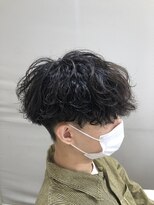 オーシャントーキョー(OCEAN TOKYO)&nbsp;波巻きマッシュ(刈り上げツーブロック黒髪パーマ)