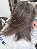 ベルヘアーデザイン 堺東(Belle hair Design)&nbsp;ハイライトイルミナカラーグレージュレイヤーカット韓国風堺東