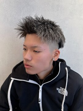 ルースト 西院店(ROOST) ツイストホワイトジェットモヒカン