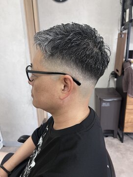 ランドバイハバナ 浅草(LAND by HAVANA) men'sフェードカット stylist 松風 コウ