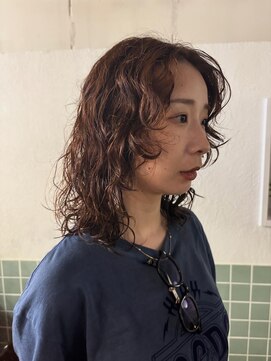 ニーム(nimes) kaon  ミディアムパーマ　ミディアムレイヤーパーマ