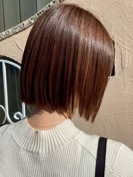 マリア(MARIA)の写真/香りもツヤも心地よい◎オーガニックカラー”ヴィラロドラ”で品よく艶めく…大人のための上質グレイカラー