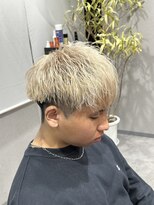 グレイバイニューヨークニューヨーク 京都北大路(Gray by NYNY) ツーブロック刈り上げブリーチカラーミルクティーベージュモテる