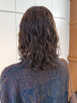 ロンドアンメゾン 原宿(Lond un Maison.) オリーブグレー/韓国風巻き/レイヤーカット/くすみベージュ/原宿