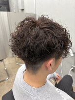 エイン(.EiN)&nbsp;スペインカール&刈り上げスタイル