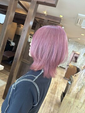 モアムー(Moremuu) 【Makoto】ピンクベージュ レイヤーボブ