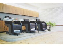 コミレ(COMILE)の雰囲気（心地よいスペースで癒しのシャンプーを提供しています【縮毛矯正）