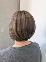 アヤラ オーガニックアンドスパ 東船橋店(AYALA)&nbsp;【中村のぞみ】白髪を活かしたハイライト×前下がりボブ