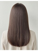 イルミナカラー【特徴２】　ダメージを最小限にし、ツヤ感と手触り改善効果あり☆