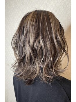 バースアンドブルーム(Birht&Bloom)の写真/【白髪ぼかし・ハイライト】貴方に合ったデザインを提供。