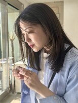ホワイト キタサンドウ(WHiTE kitasando) 大人レイヤー/レイヤーカット/透明感カラー/ブルーシルバー
