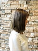 大人可愛いグレージュ艶ストレート結べる長めボブ20代30代40代