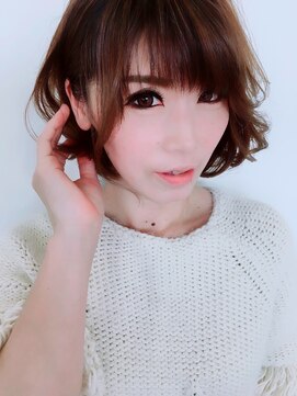 ビール 渡辺通店(BEER) 耳かけショートボブ