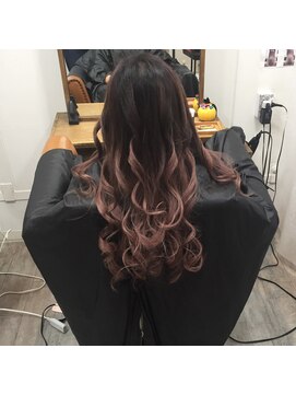 ユンタク(yuntaku) バレイヤージュカラー