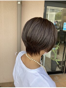 アドール オブ ヘアー ADORE OF HAIR ハンサムショート