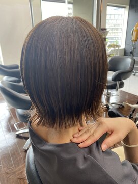 シャンプーボーイエイムス(SHAMPOO BOY aims) 切りっぱなしボブ