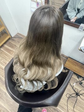 ニーナ ヴィジョン(NINA visioN) #プルエクステ#グラデーション#エクステ#ギャル