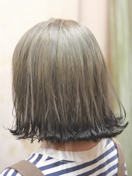 キミ(kimi) 【kimi自由が丘】ケアブリーチ × グレージュ × 裾カラー