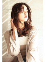 ファム(Fam) レイヤーミディアム　パーマ　センターパート　代官山　中目黒