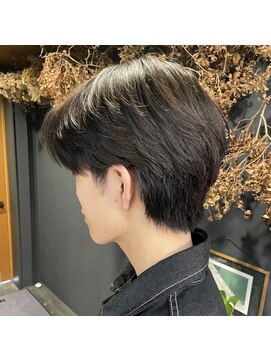 ランタン(LANTERN) 毛流れセンターパート