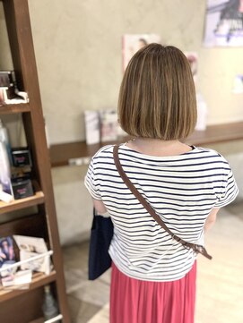 リー ヴィータ 上新庄(Lee Vita) 大人っぽい雰囲気のハイライトカラー☆