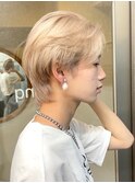 渋谷メンズブリーチカラーミルクティーベージュセンターパート