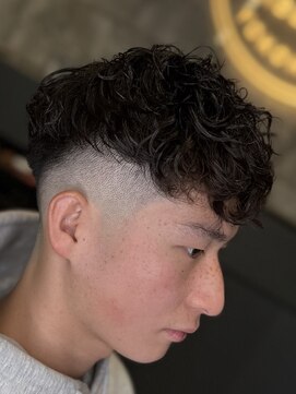 MEN’S HAIR/スペインカール/ミドルフェード　ST
