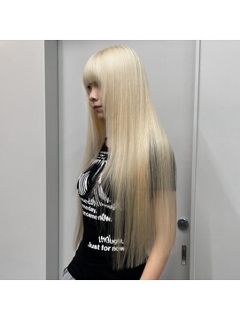 ヴァーディ オモテサンドウ(Vardy omotesando) blonde/抜きっぱなし 金髪 ブロンド ハイトーンロング