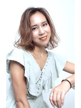 クールドセリエ 新宿南口店(Coeur de cellier) 外国人風ボブ ハイライトレイヤー