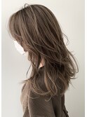 透明感外国人風馬レイヤージュカラー!