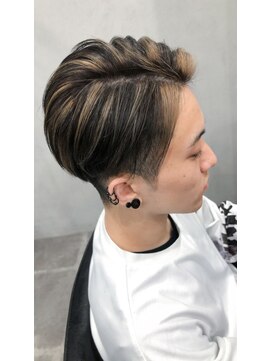 シャムオーツー 国分寺(CHAM:O2) フェードカット/メンズハイライト/サイドグラデーション