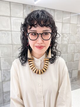 トゥコ(tuco) パーマくるくる黒髪パーマミディアムパーマおしゃれ