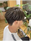 ハイライトセンター分けショート