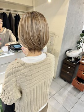 ネオリーブカフ 鶴ヶ峰店(Neolive caff) 似合わせカット イメチェンヘアスタイル 白髪ぼかしハイライト