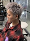 短髪スパイキーショート束感ハイトーン刈り上げ