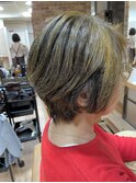 ハイライトの効いた軽やかなショートデザイン！