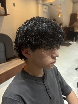 ミオ リベル(Mio'' LIBER) 波巻きパーマ