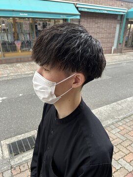 ヘアーラボ ハチ(HAIR LABO HACHI) ドライな質感でラフなツイストスパイラル